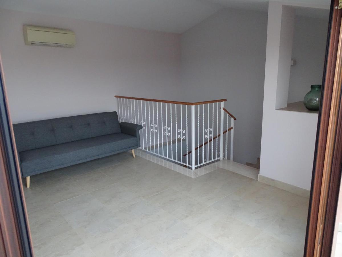 Ca La Victoria Villa Vinyols i Els Arcs Bagian luar foto