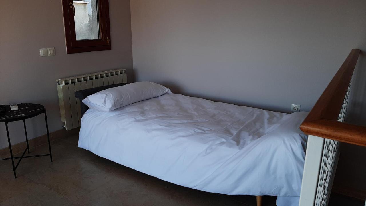 Ca La Victoria Villa Vinyols i Els Arcs Bagian luar foto